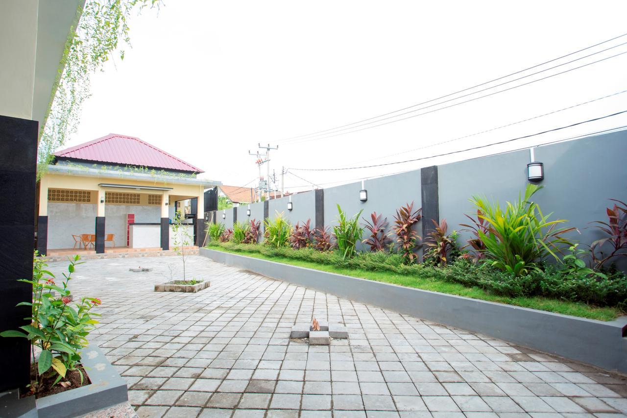 V Canggu Dormitory Exterior photo